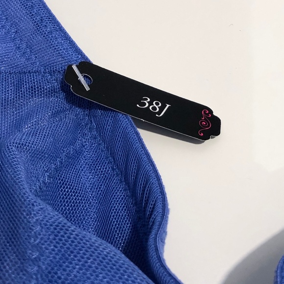 1st & Curve Underwire Bra - Picture 2 of 3